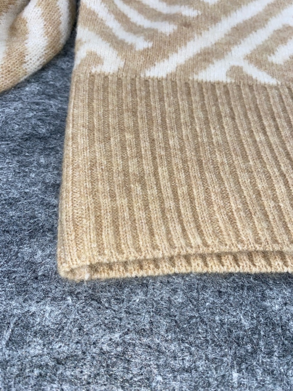 French Connection Martina Graphic Sweater Beige & Cream Patterned Crewneck Sz L - Picture 6 of 8